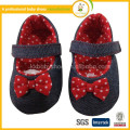 Cadeau rose Belle chaussure de bébé de printemps Chaussures de petite fille fabriquées en Chine